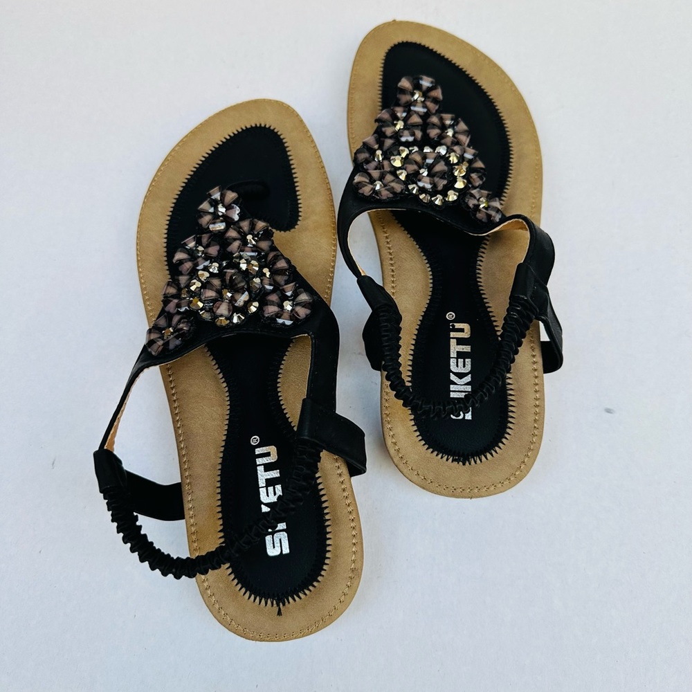 NWOTSiketu Black & Tan T Strap Thong Sandals Flats Size 8
